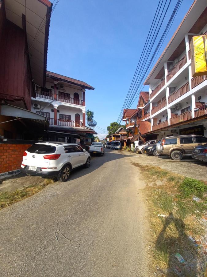 Vang Vieng Queen'S- Mountain View Hotel Exterior photo